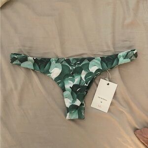 Size medium Midori Bikini Kai style bottom in Eden NWT